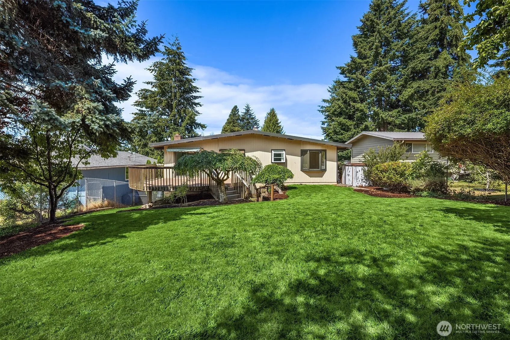 Property photo for 16252 13th Avenue Sw, Burien photo 3
