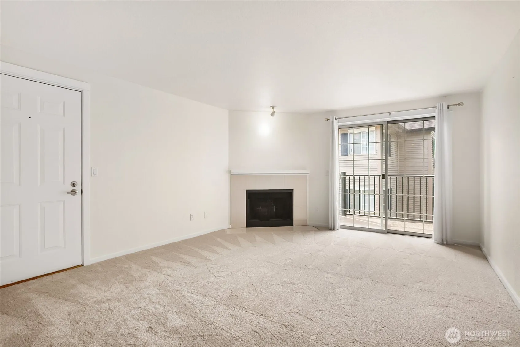 Property photo for 221 9th Street #c303, Kirkland photo 4