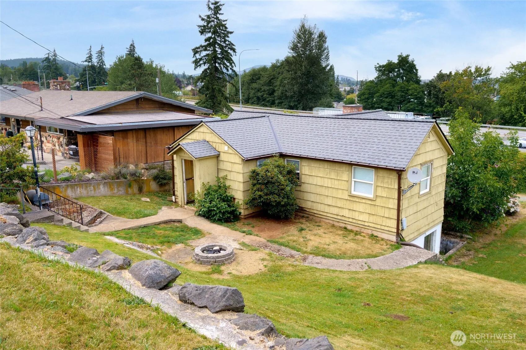 Property photo for 616 37th Street, Anacortes photo 3