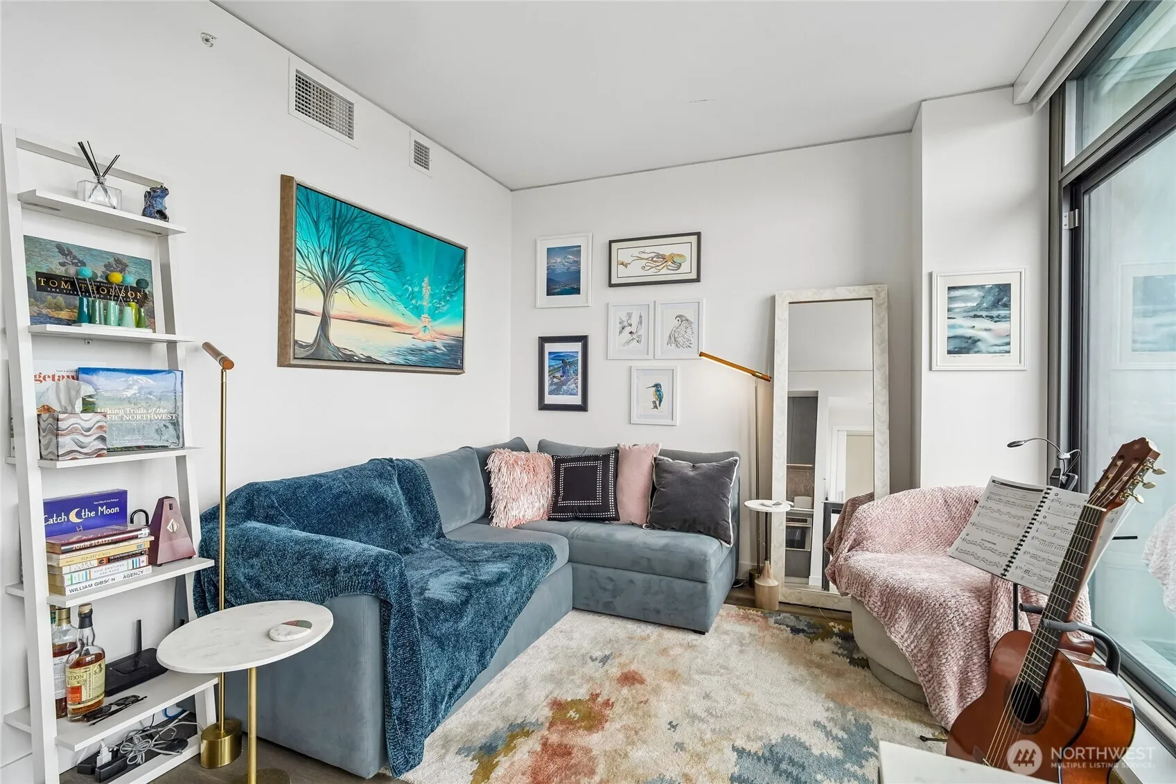 Property photo for 2510 6th Avenue #1706, Seattle photo 2