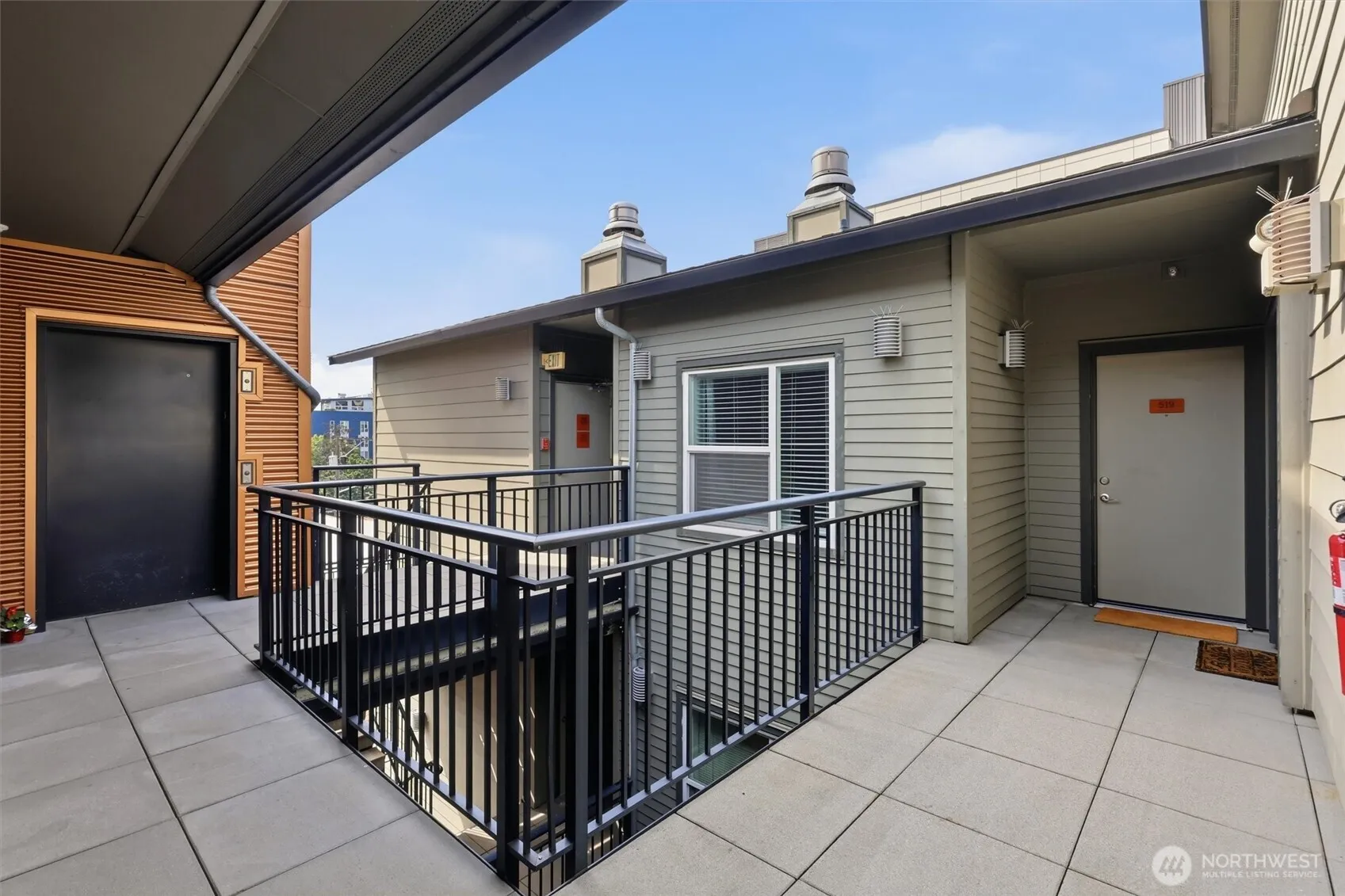 Property photo for 1026 Ne 65th Street #519, Seattle photo 4
