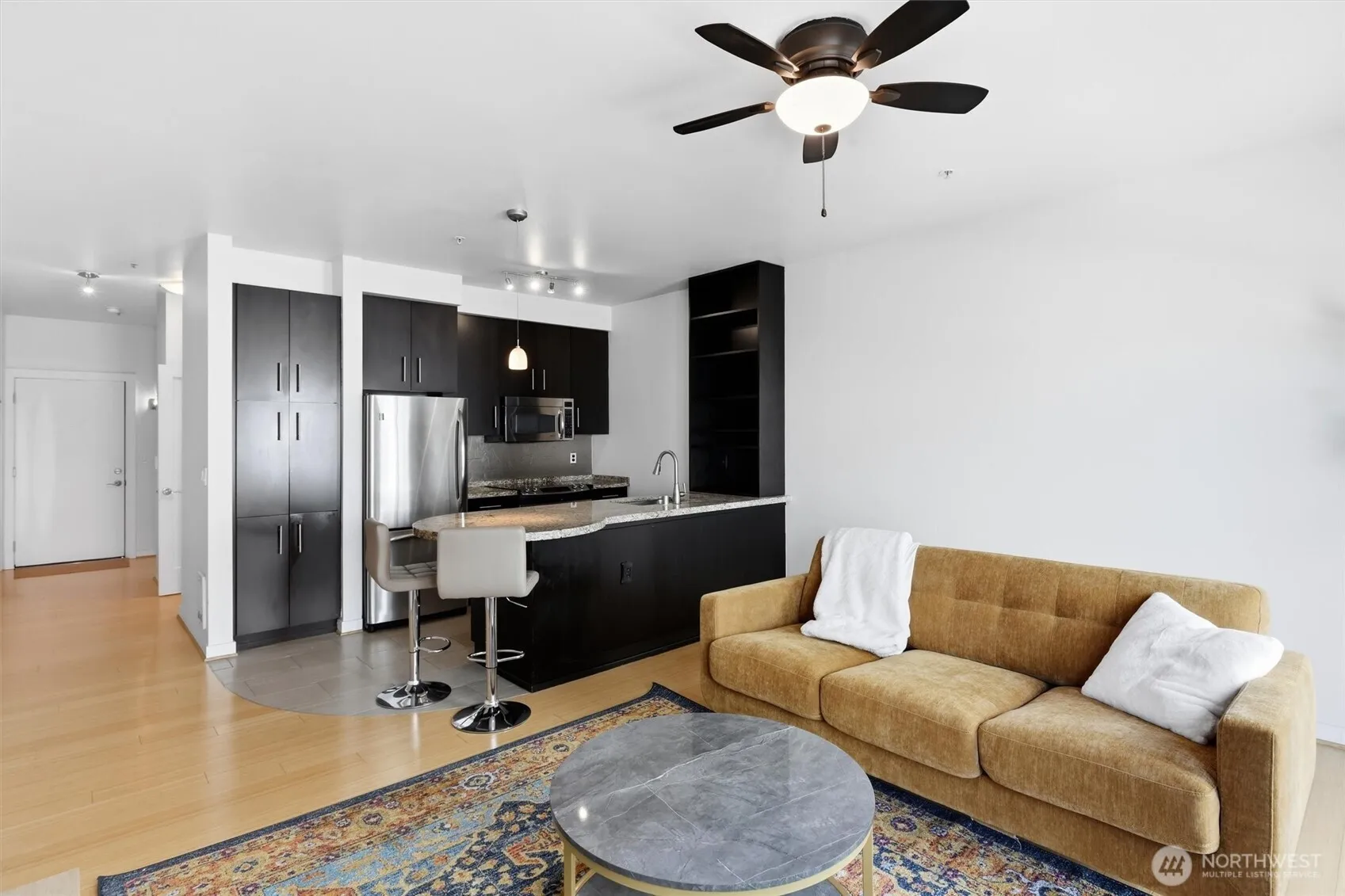 Property photo for 1026 Ne 65th Street #519, Seattle photo 4