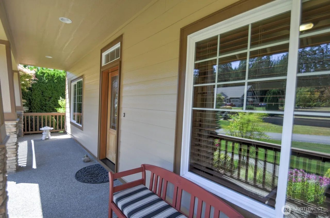 Property photo for 9142 Fox Ridge Lane Se, Olympia photo 3