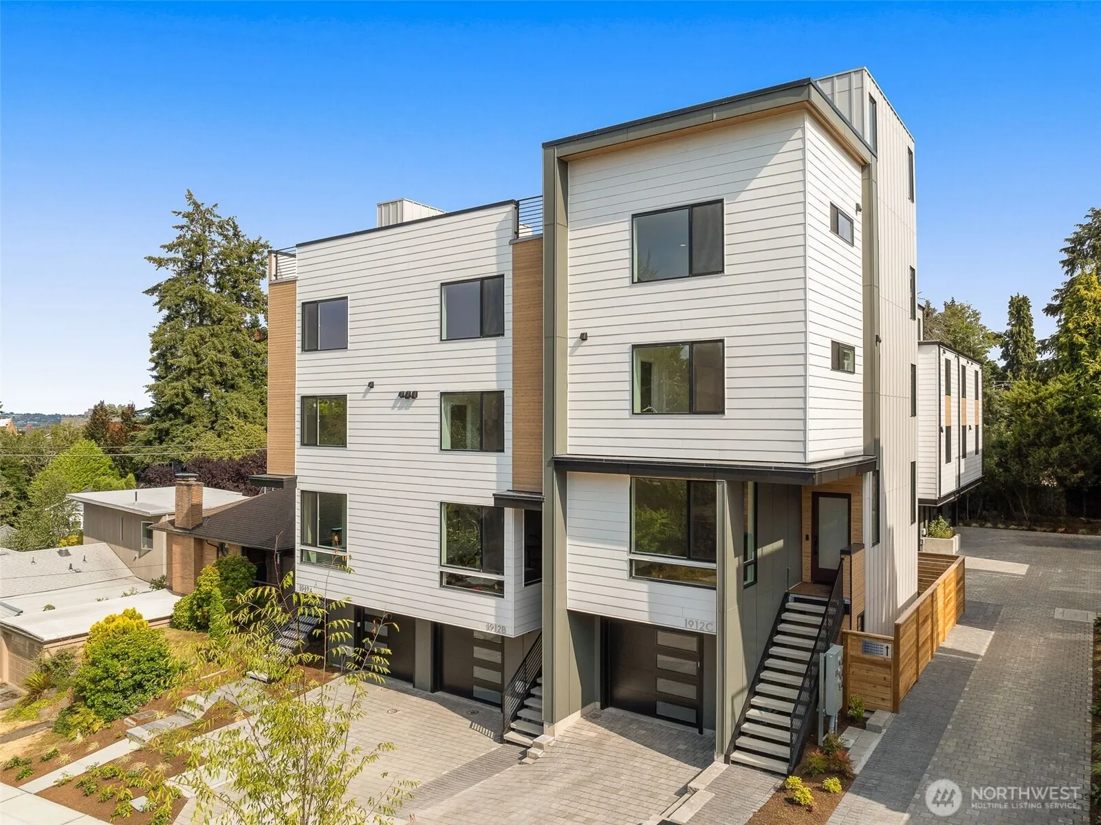 Property photo for 1912 B Ferry Avenue Sw, Seattle