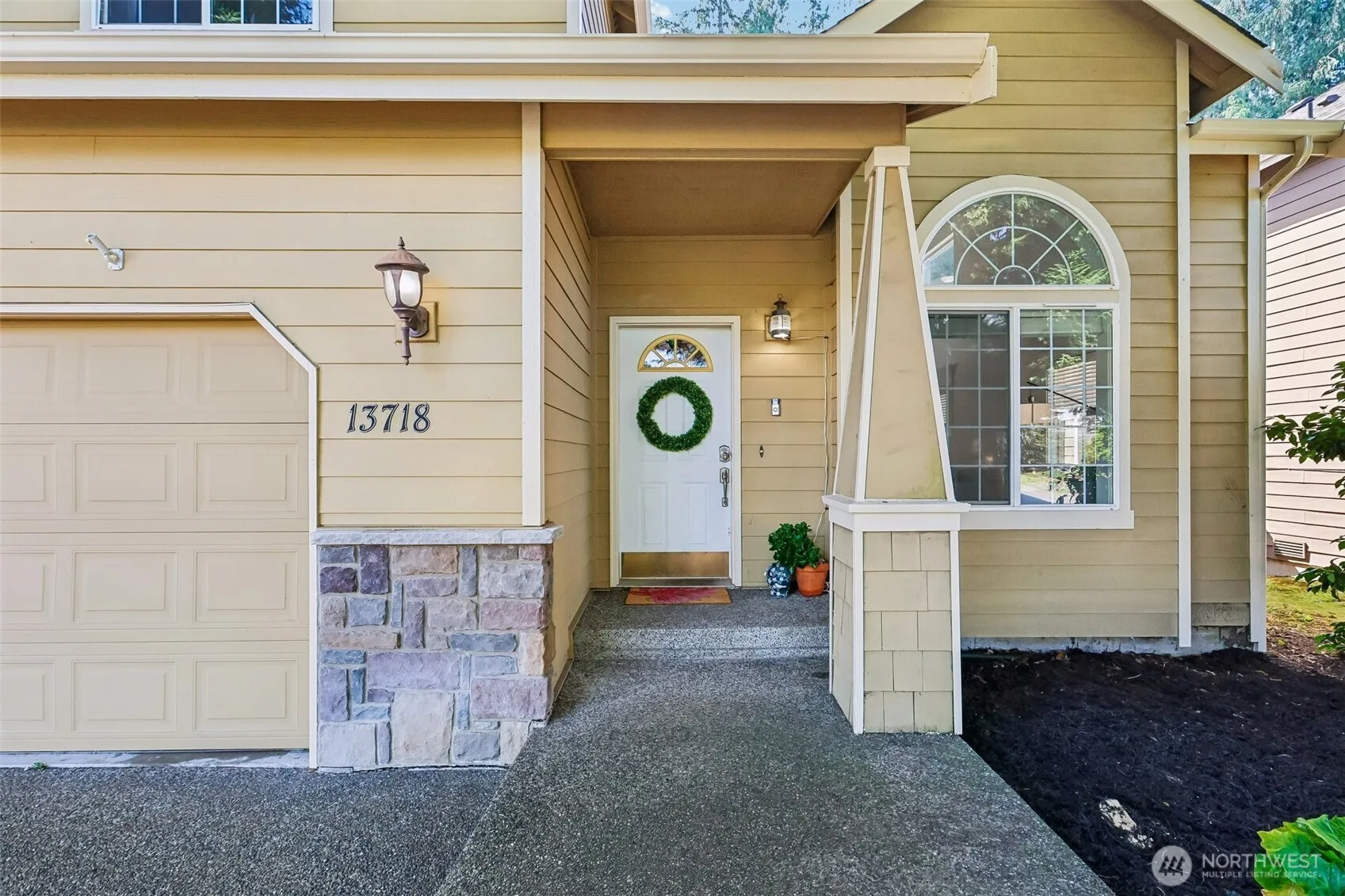 Property photo for 13718 43rd Avenue Se, Mill Creek photo 2