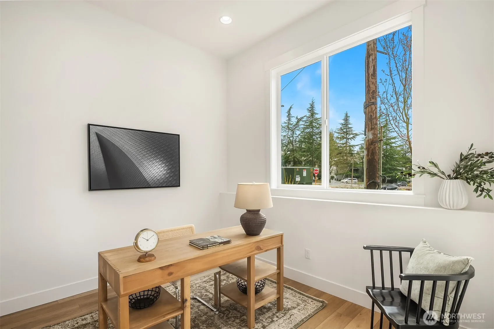 Property photo for 404 Edmonds Ave Ne, Renton photo 3