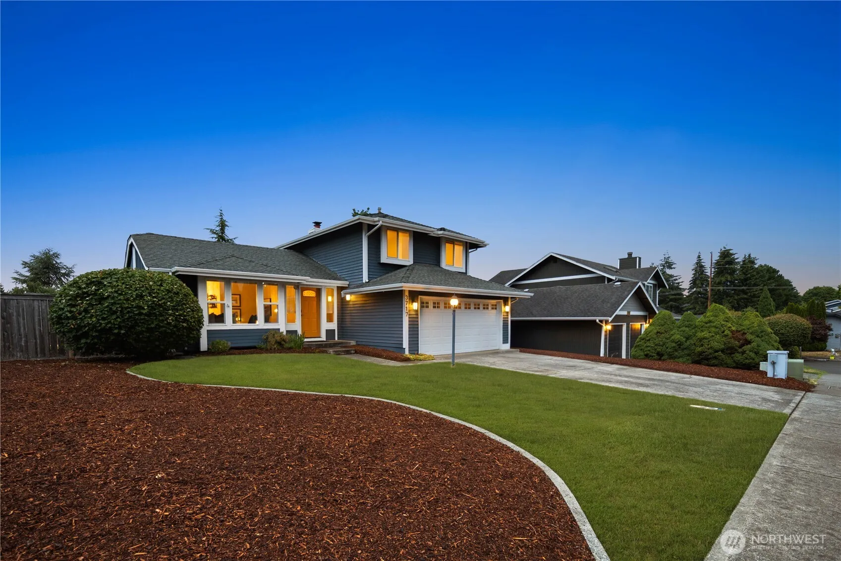 Property photo for 3717 Commencement Bay Drive, Tacoma photo 3