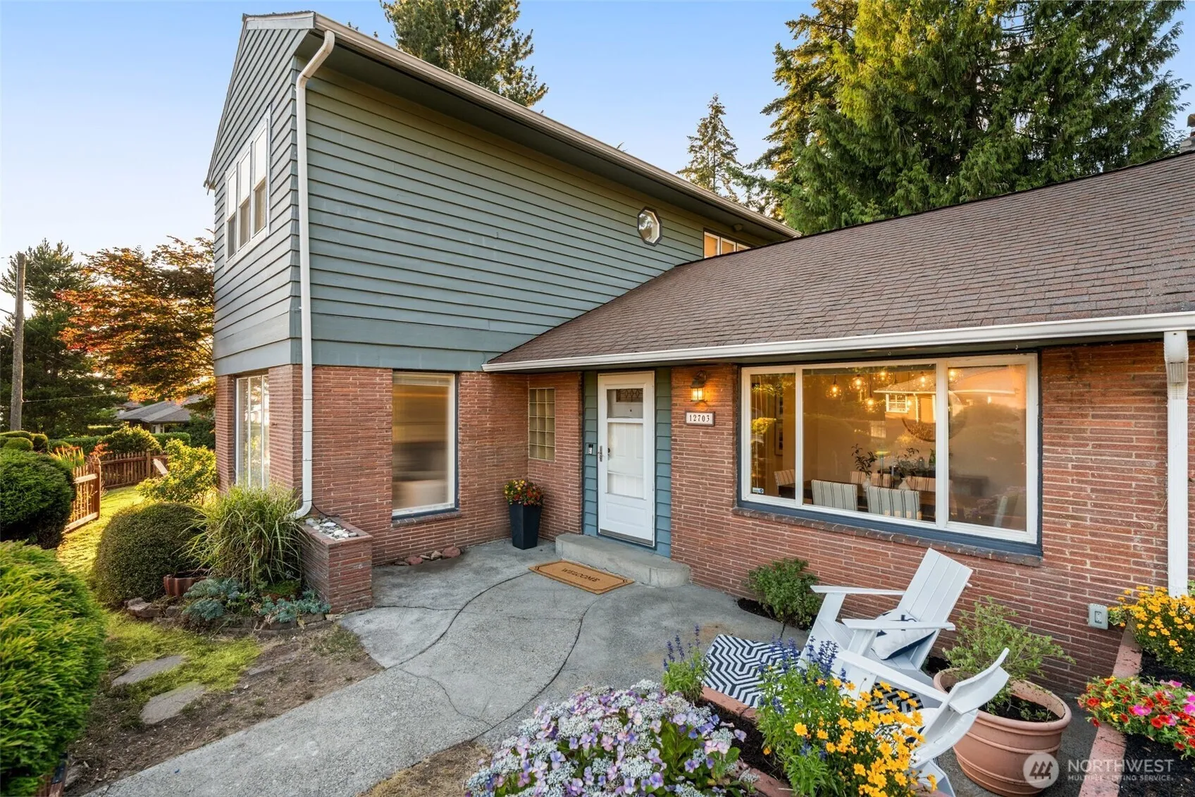 Property photo for 12703 4th Avenue Nw, Seattle photo 3