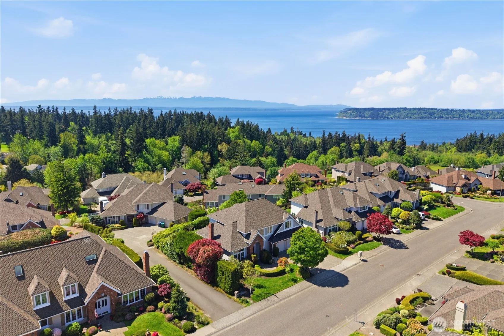 Property photo for 11910 59 Avenue W, Mukilteo photo 3