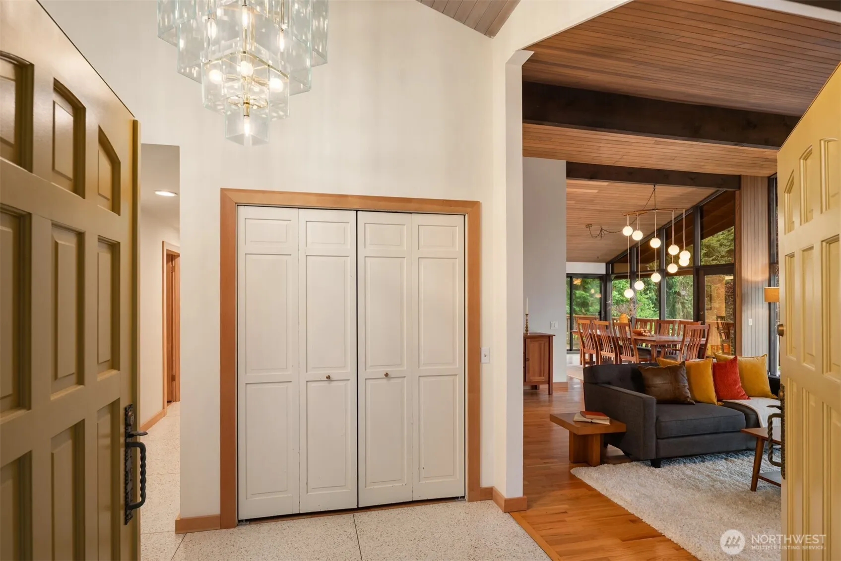 Property photo for 7416 Mercer Terrace Drive, Mercer Island photo 3