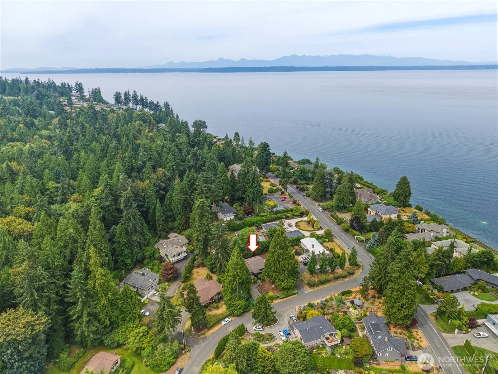 Property photo for 8530 Frederick Place, Edmonds photo 2