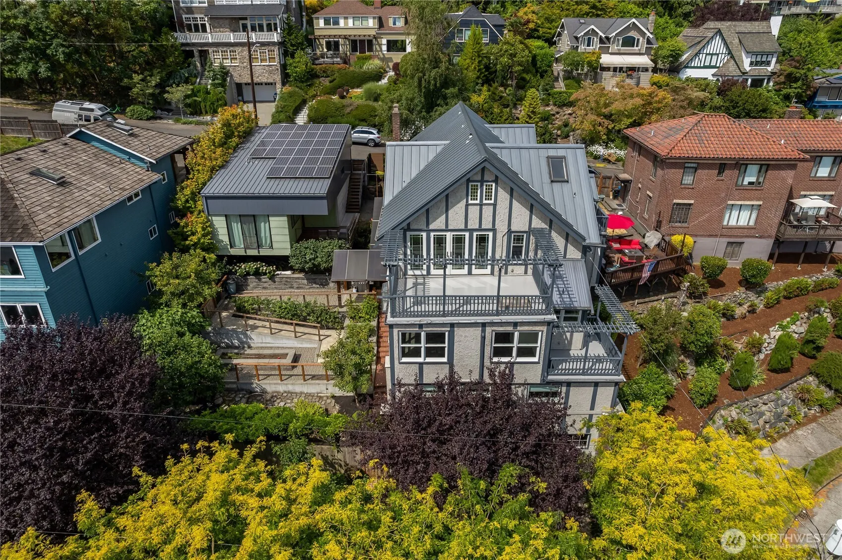 Property photo for 1228 23rd Avenue E, Seattle photo 5