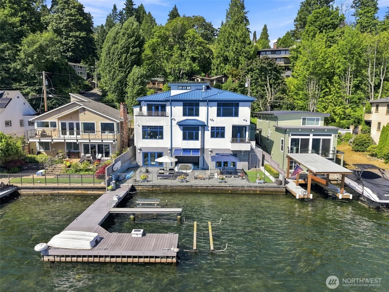 Property photo for 11762 Riviera Place Ne, Seattle photo 2