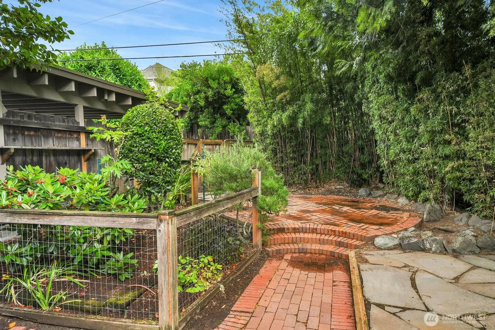 Property photo for 910 11th Avenue E, Seattle photo 5