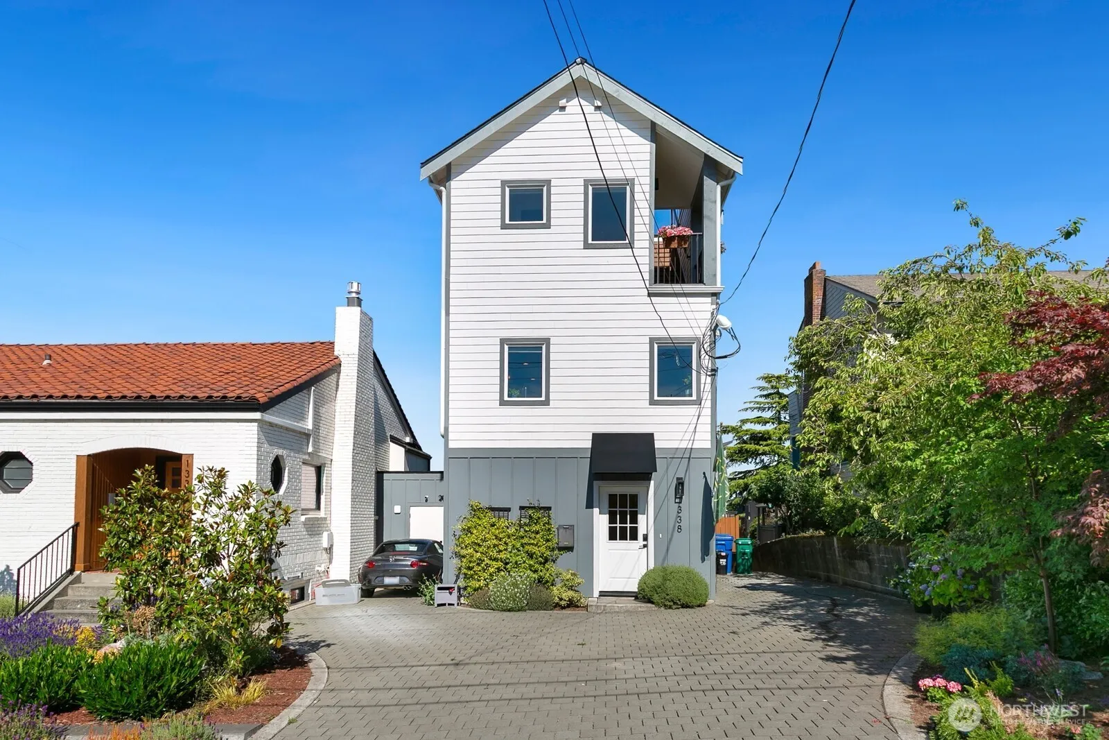 Property photo for 1338 California Ave Sw, Seattle photo 3