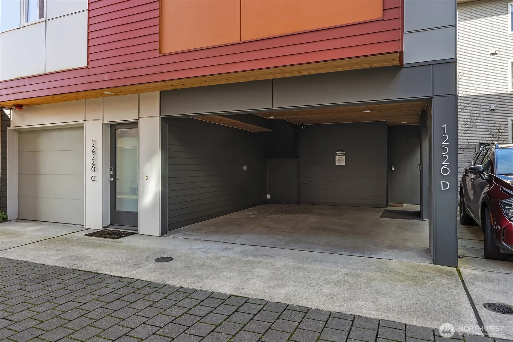 Property photo for 12526 15th Avenue Ne #d, Seattle photo 3