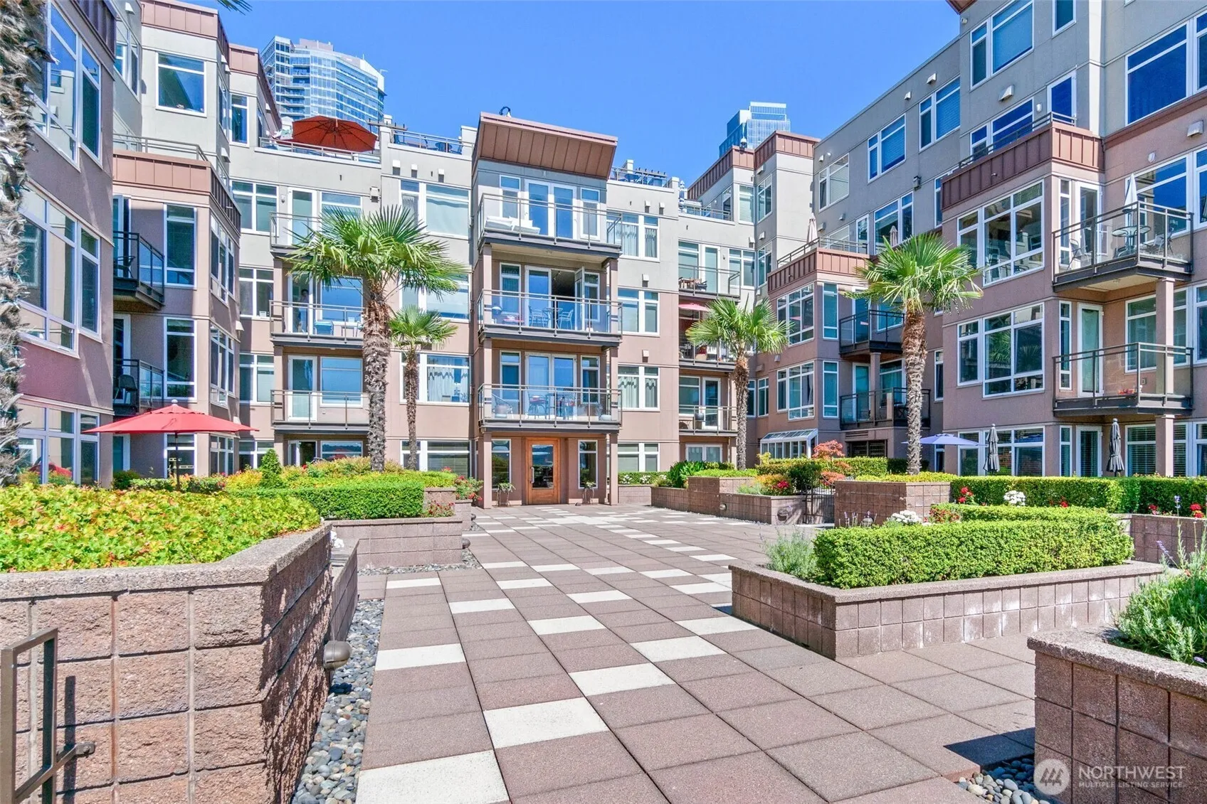 Property photo for 2000 Alaskan Way #543, Seattle photo 3