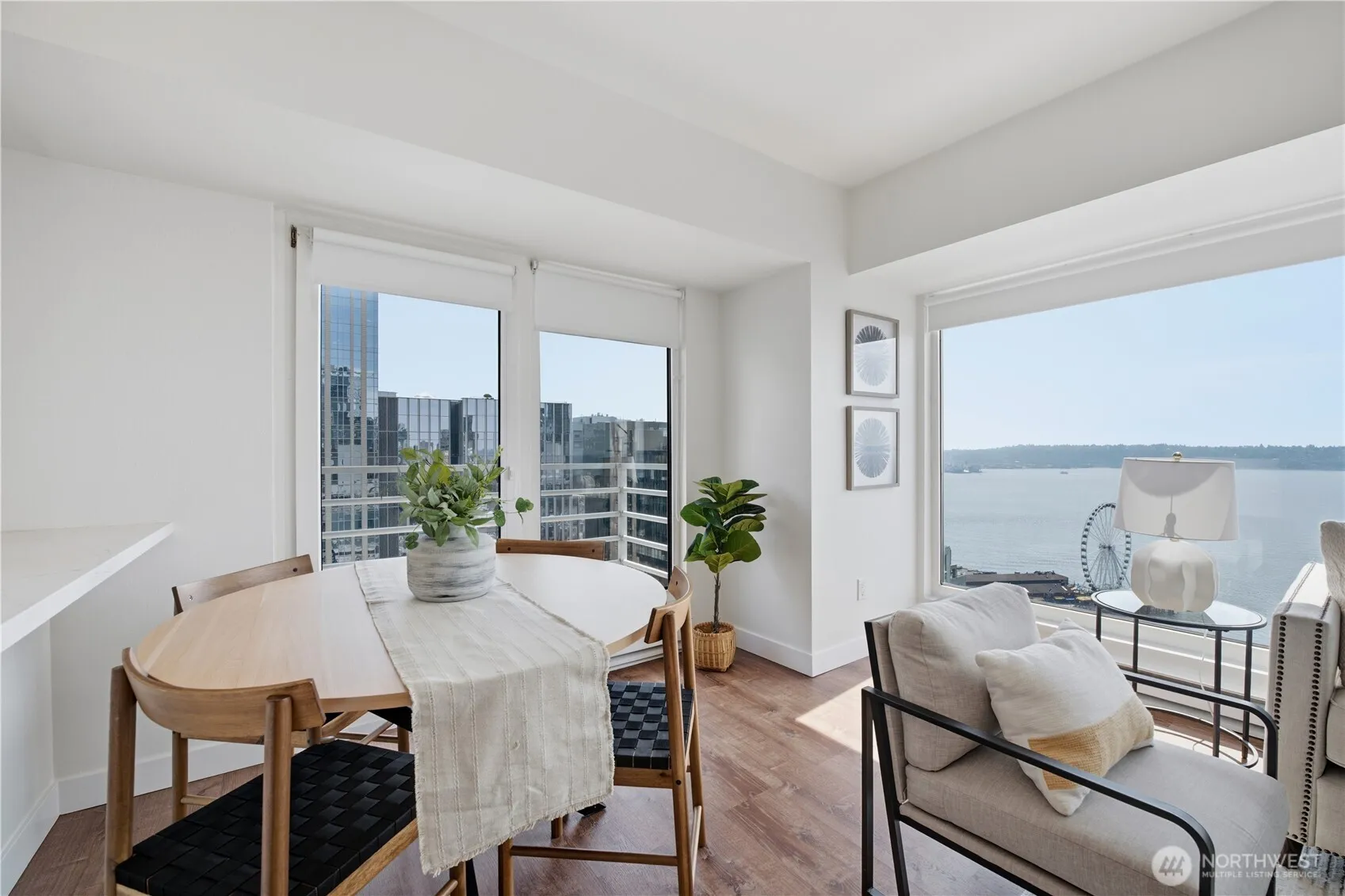 Property photo for 1415 2nd Avenue #1909, Seattle photo 4