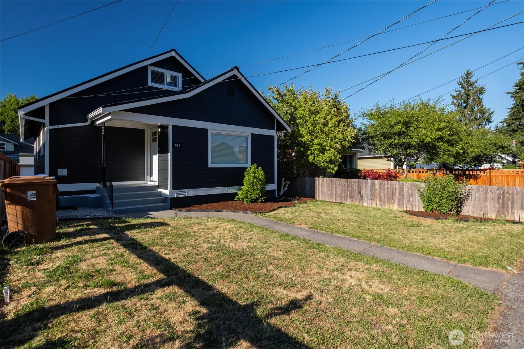 Property photo for 869 S 40th Street, Tacoma photo 2