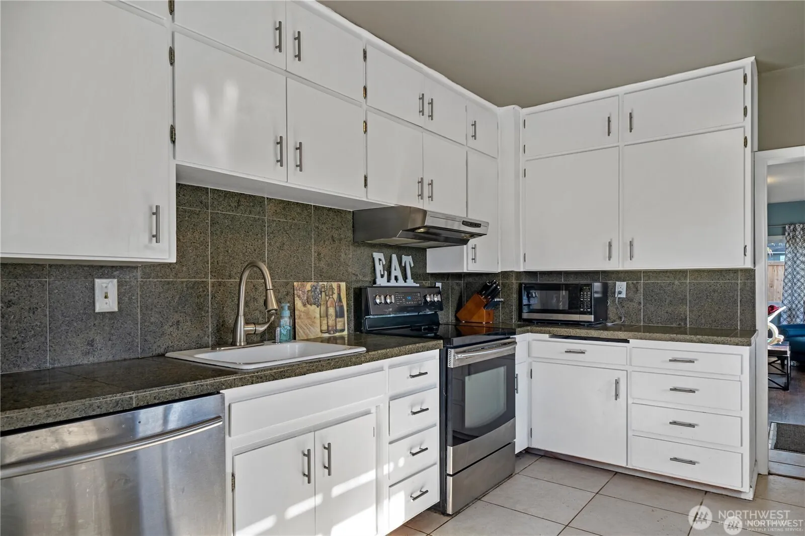 Property photo for 3813 N Mullen Street, Tacoma photo 5