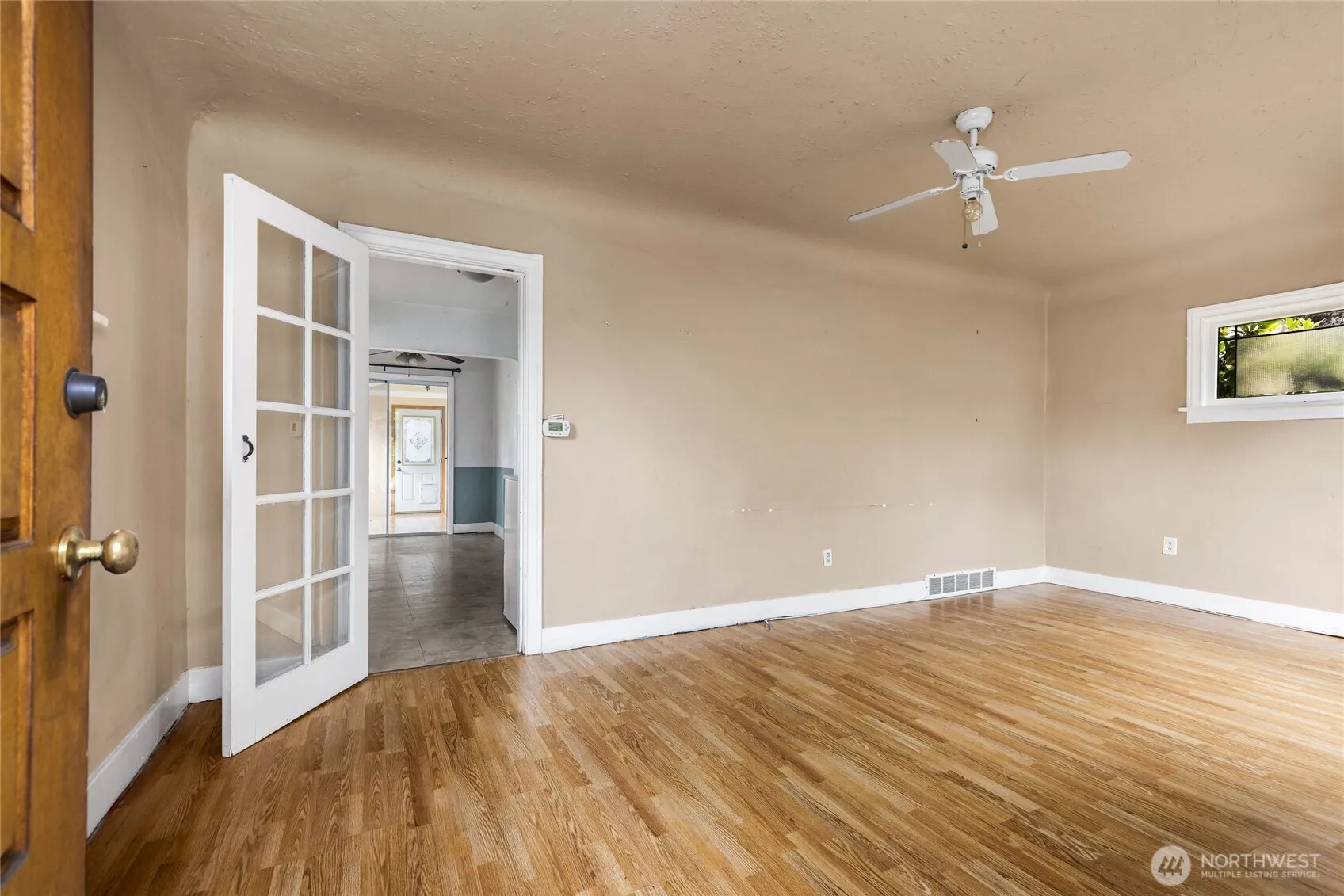 Property photo for 1024 S Director Street, Seattle photo 4