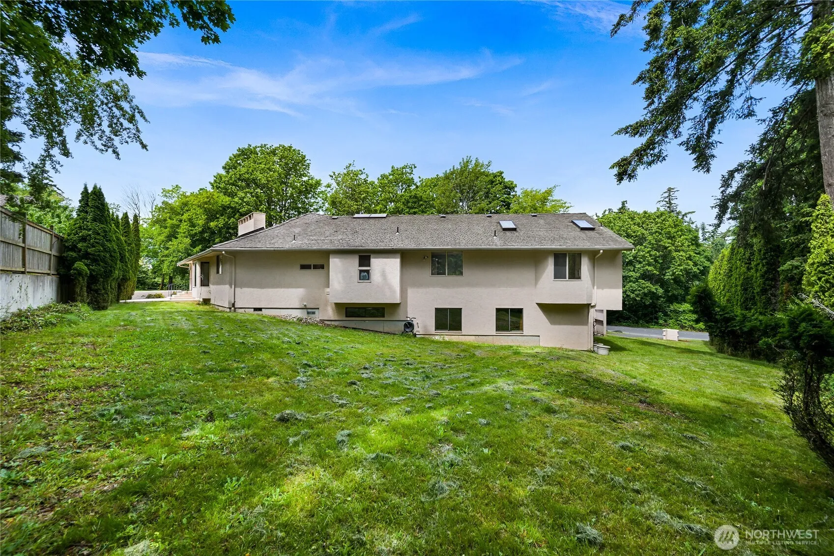Property photo for 208 Hawthorn Road, Bellingham photo 5