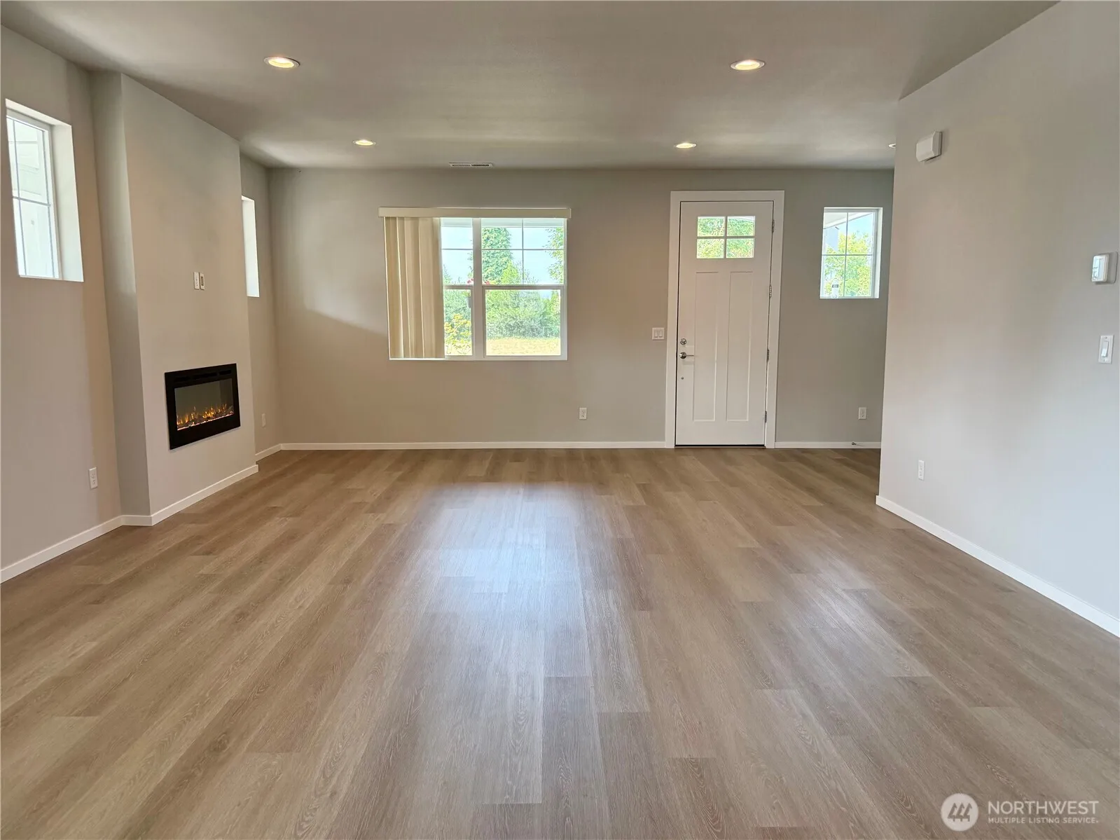 Property photo for 10044 5th Avenue Sw, Seattle photo 4