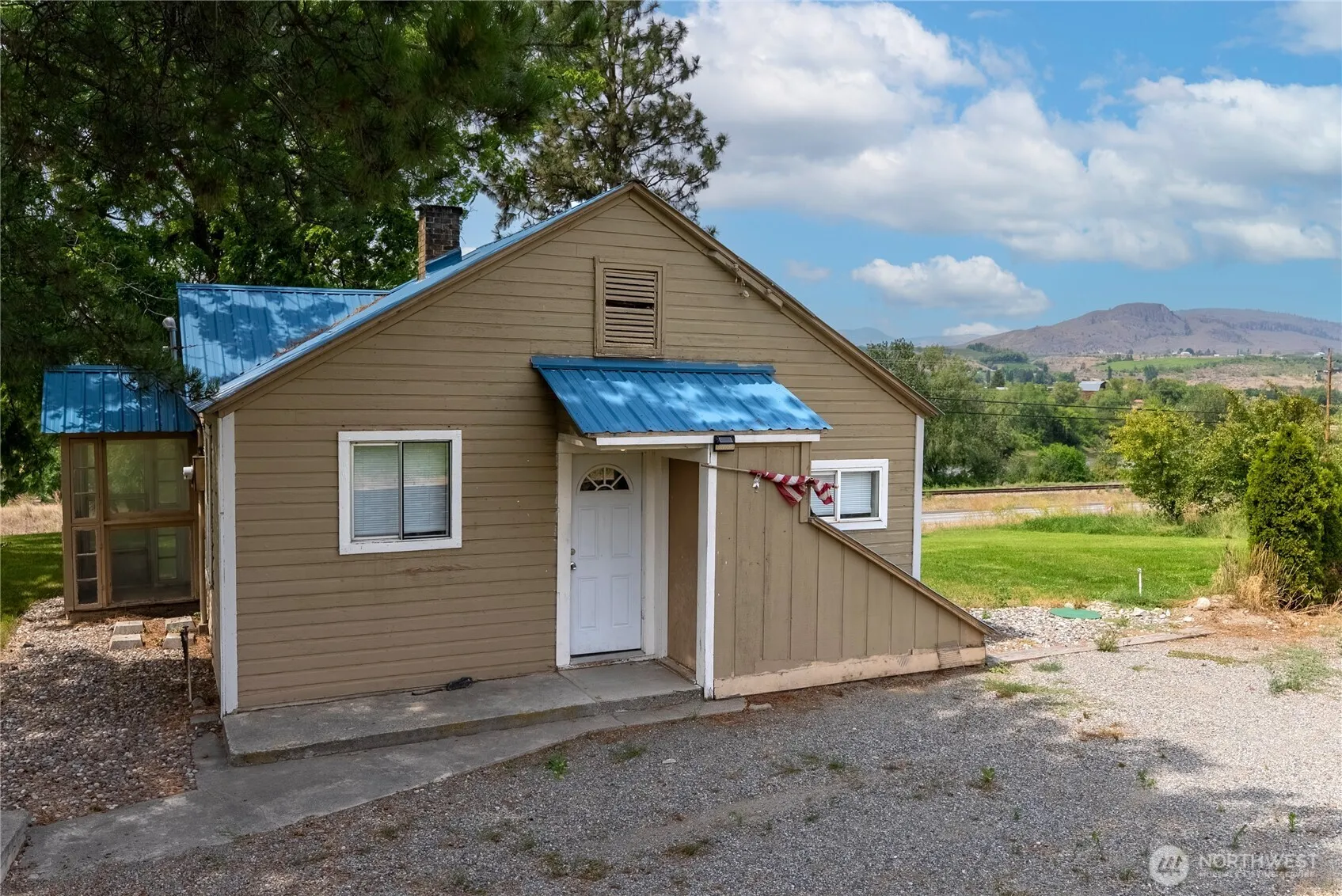 Property photo for 31952 A Highway 97, Tonasket photo 2