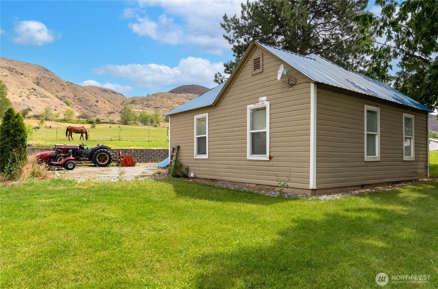 Property photo for 31952 A Highway 97, Tonasket photo 4