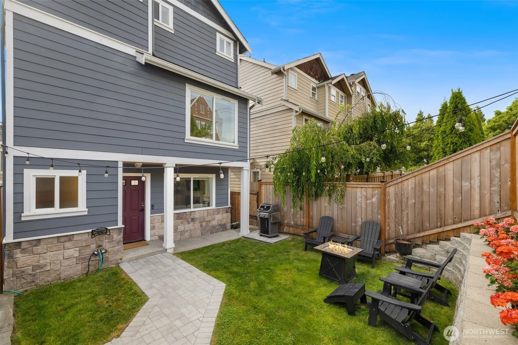 Property photo for 1513 23rd Avenue S, Seattle photo 2