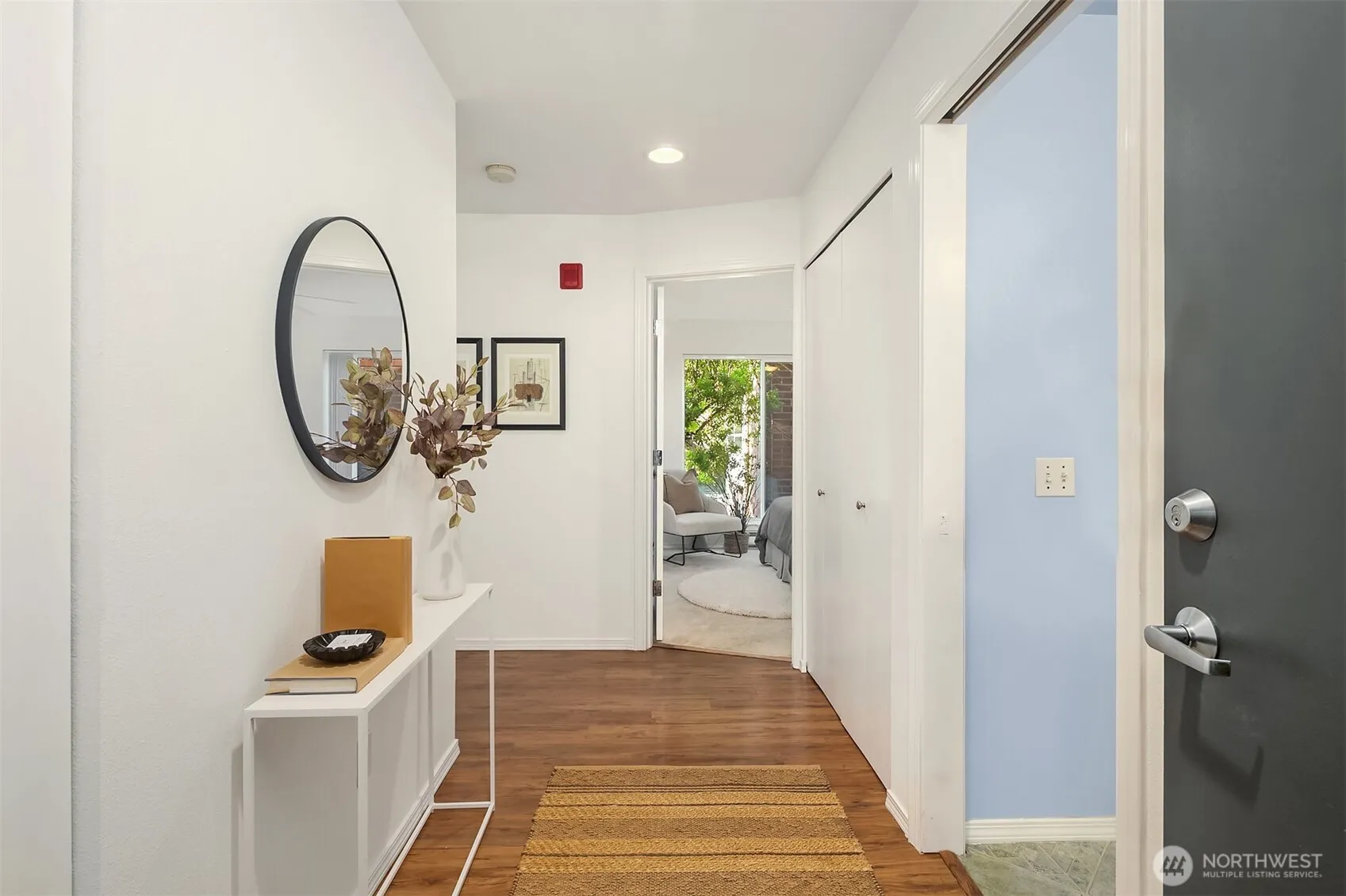 Property photo for 323 Queen Anne Avenue N #217, Seattle photo 2