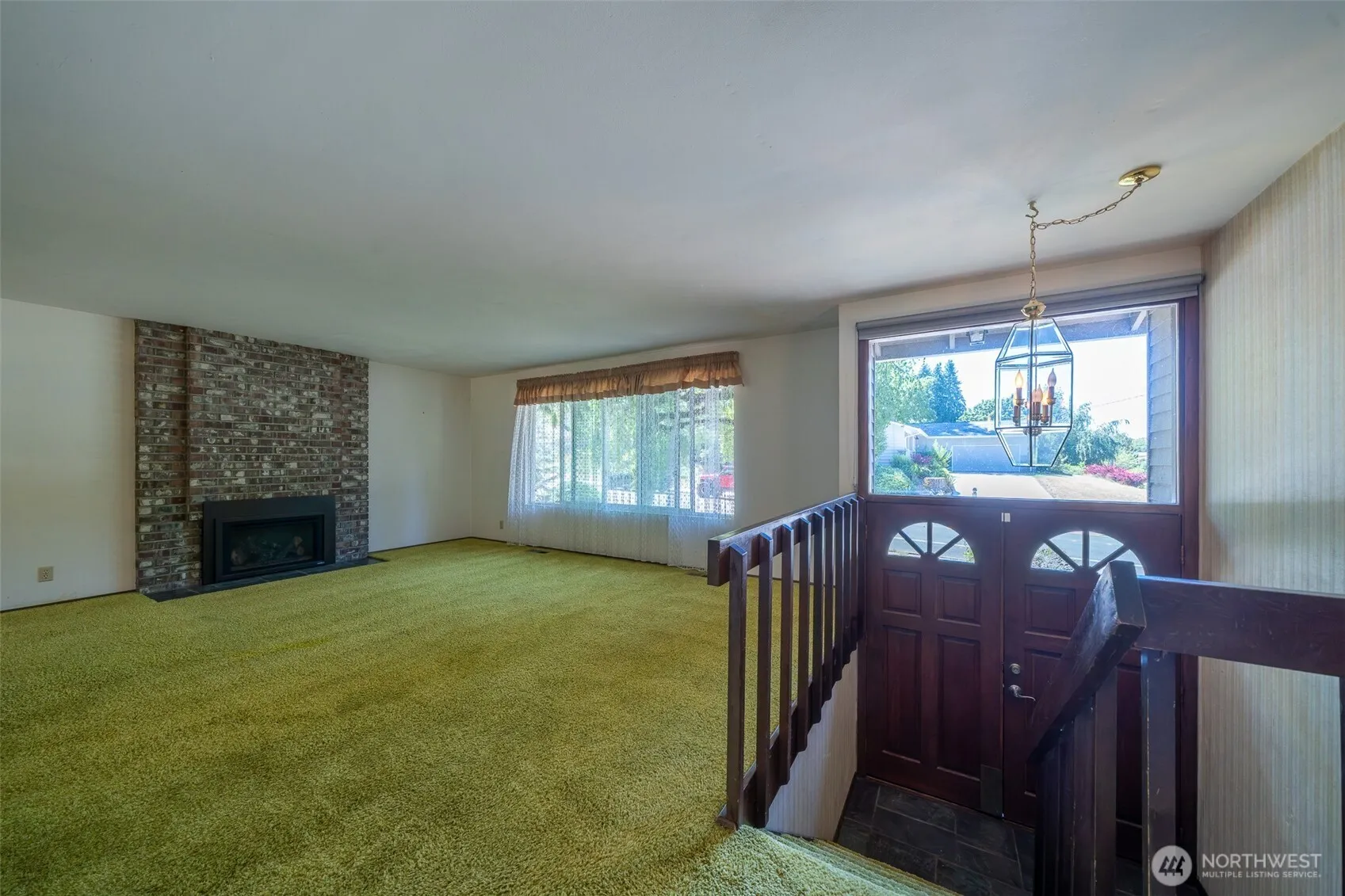 Property photo for 6054 123rd Avenue Se, Bellevue photo 2