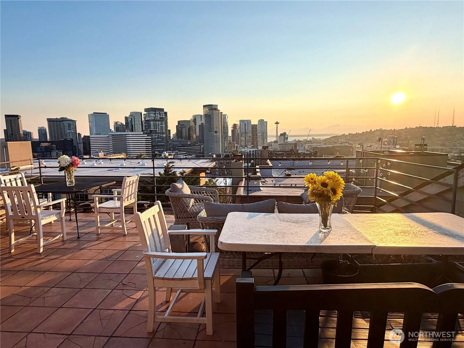 Property photo for 712 E Denny Way #401, Seattle photo 3