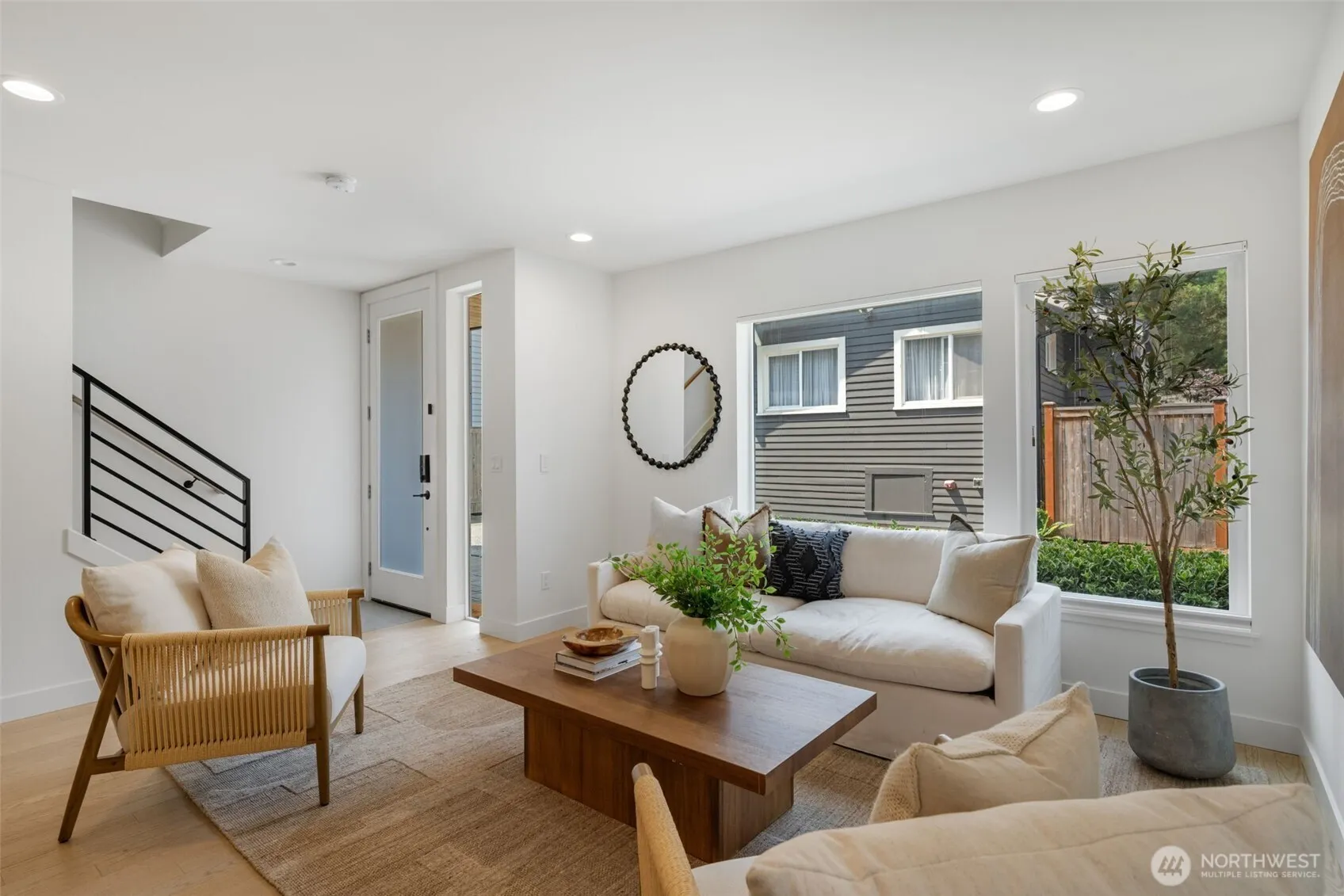 Property photo for 8530 13th Avenue Nw #b, Seattle photo 4