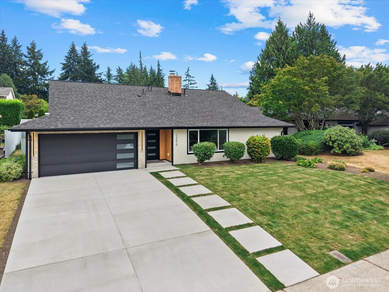 Property photo for 13610 116th Place Ne, Kirkland photo 2