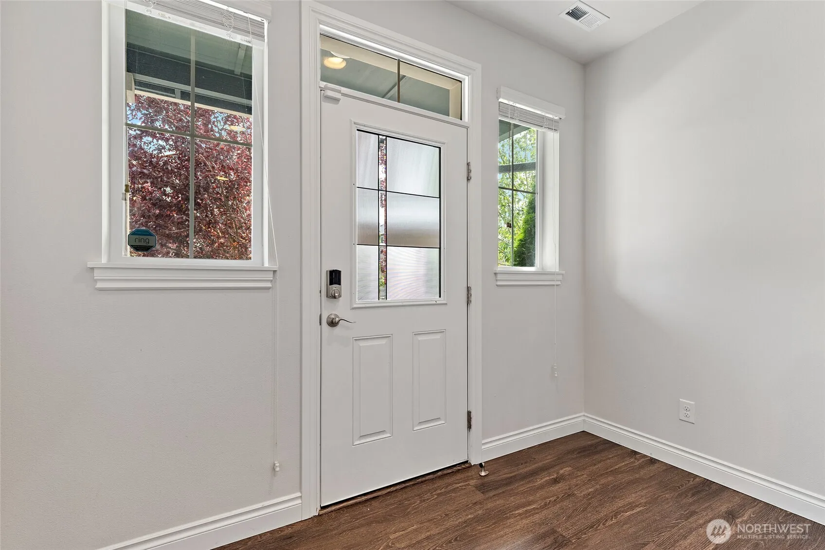 Property photo for 8442 Ne 203rd Place, Bothell photo 3