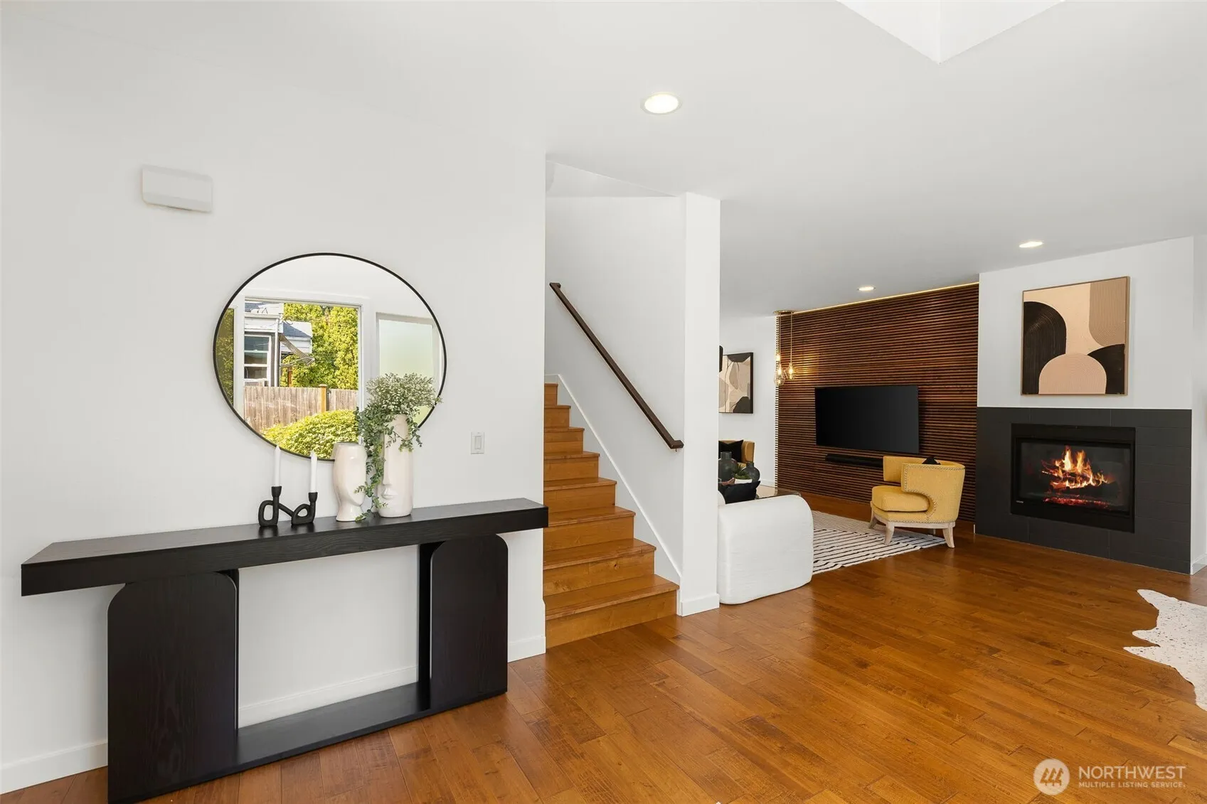 Property photo for 10718 15th Avenue Ne, Seattle photo 3