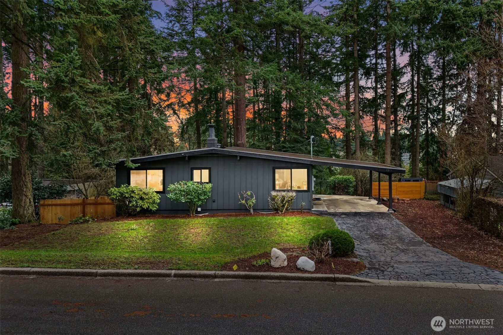 Property photo for 3901 151st Avenue Se, Bellevue photo 5