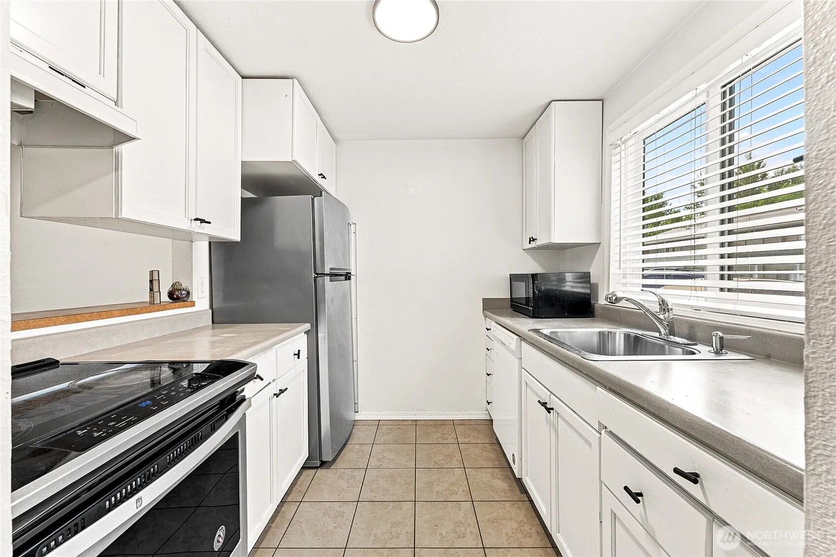 Property photo for 1040 S 320th Street #36, Federal Way photo 3