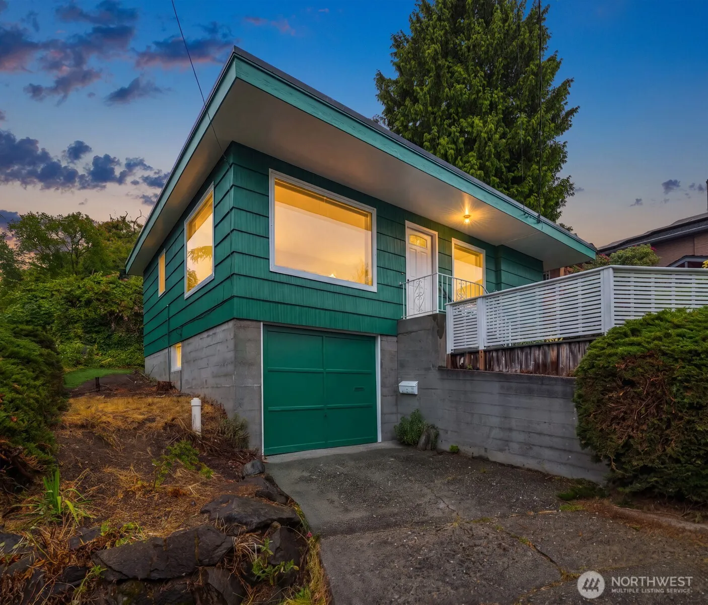 Property photo for 112 Nw 44th Street, Seattle photo 2