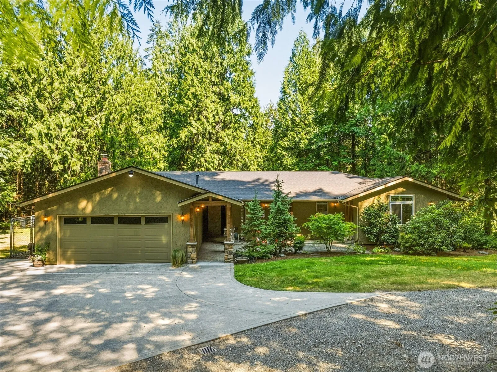 Property photo for 14924 258 Avenue Se, Issaquah photo 2