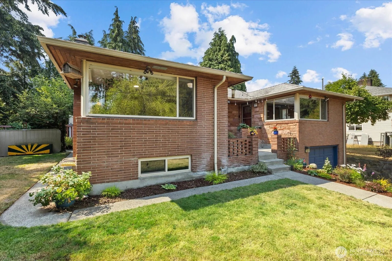 Property photo for 311 S 104th Street, Seattle photo 3