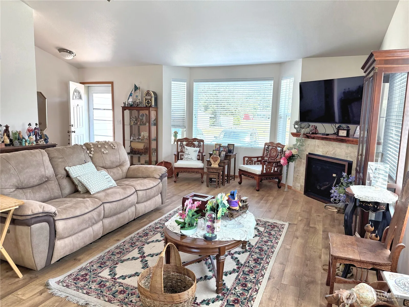 Property photo for 393 Canal Drive Ne, Ocean Shores photo 5