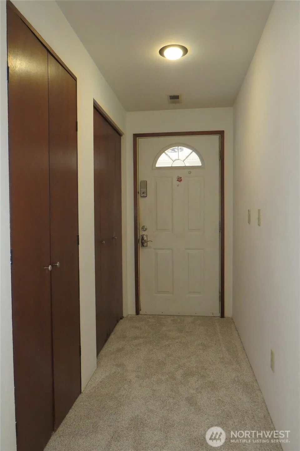 Property photo for 237 Dolphin Avenue Ne, Ocean Shores photo 2