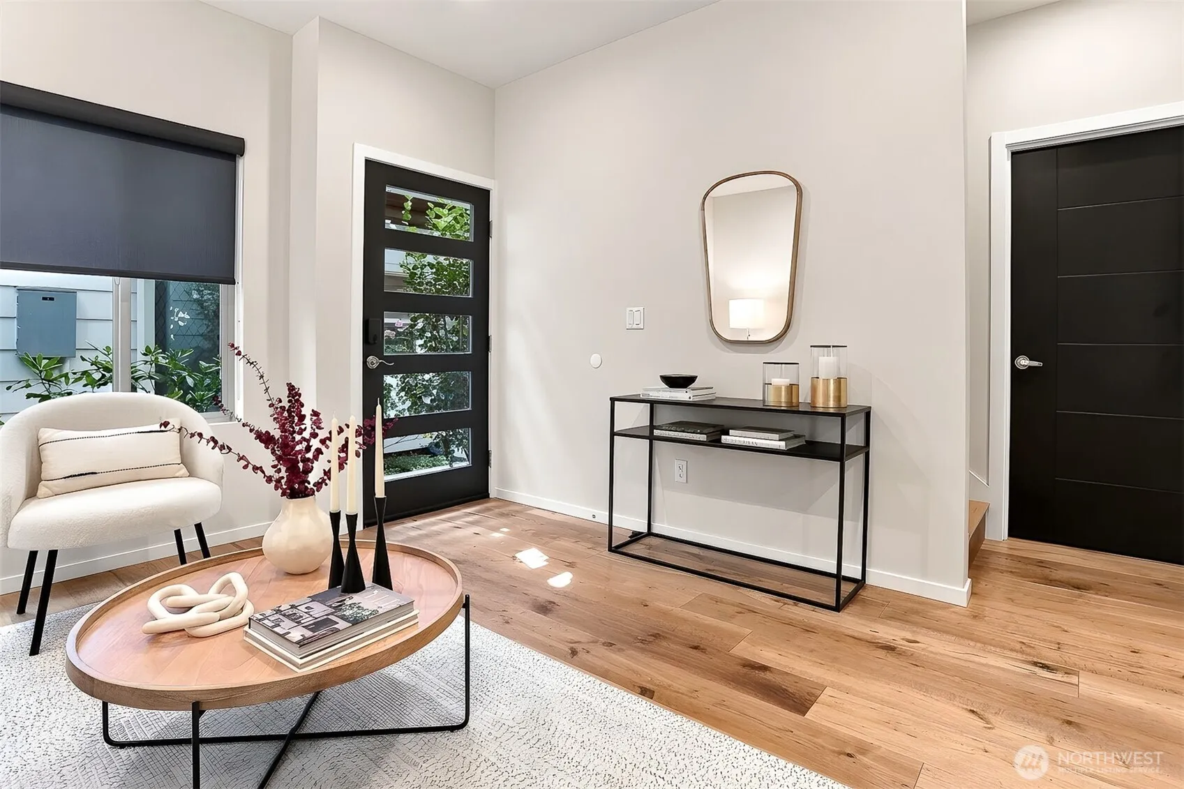 Property photo for 8527 Interlake Avenue N, Seattle photo 5