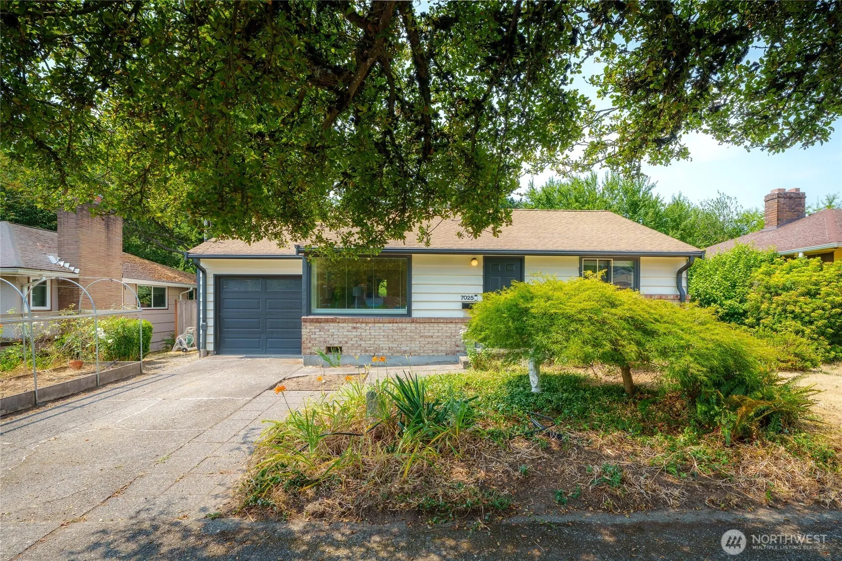 Property photo for 7025 25th Avenue Ne, Seattle