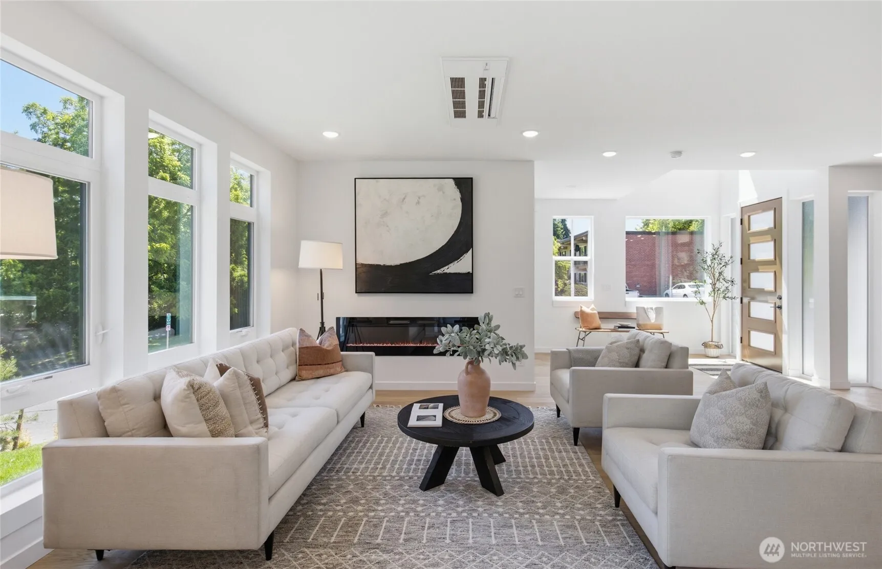Property photo for 5720 Ne 65th Street, Seattle