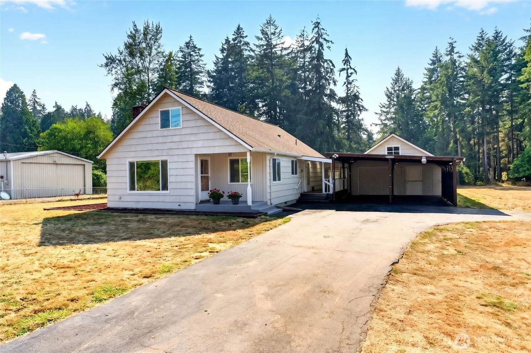 Property photo for 10104 48th Avenue E, Tacoma photo 2