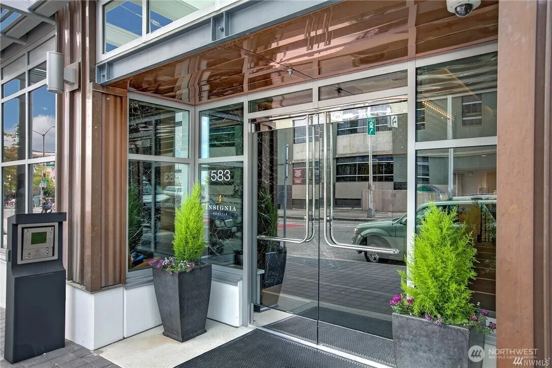 Property photo for 583 Battery Street #1608n, Seattle