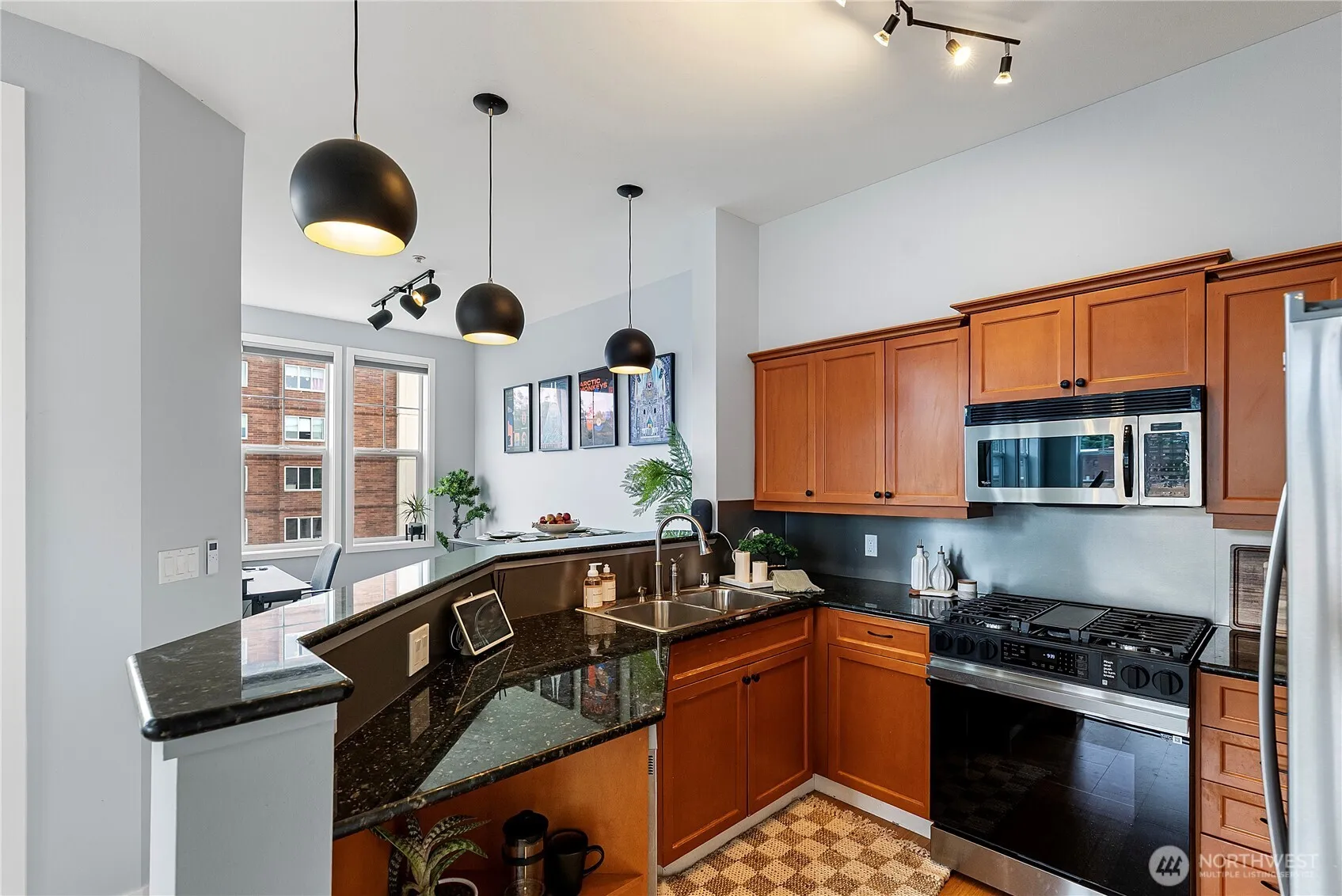 Property photo for 530 4th Avenue W #503, Seattle photo 5